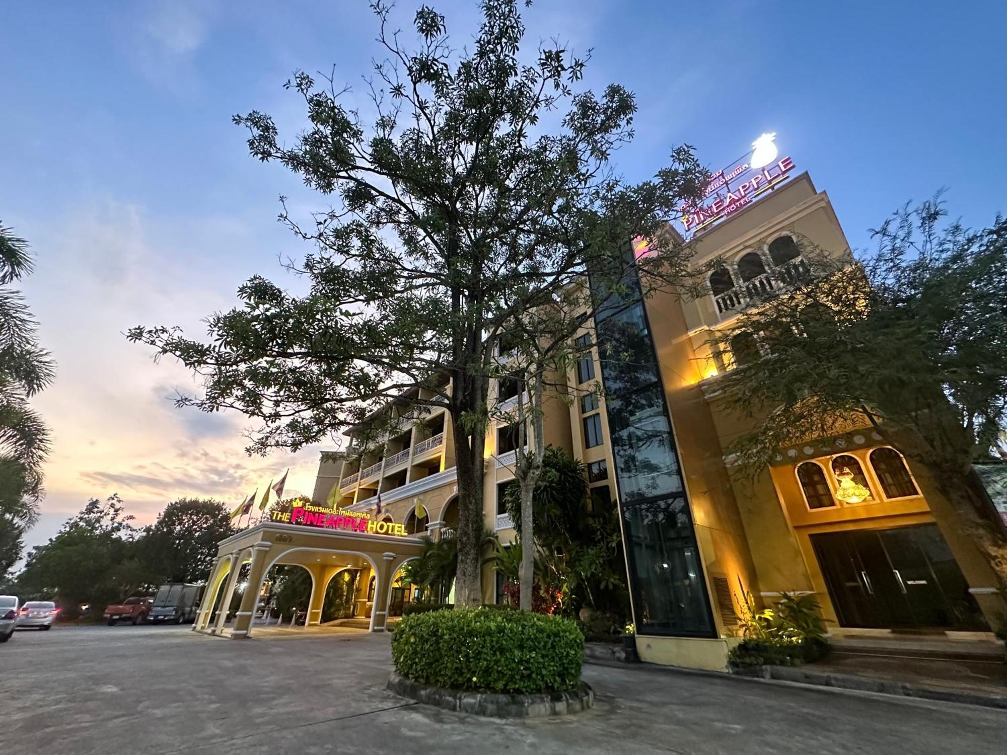 The Pineapple Hotel Krabi By Eksteriør billede